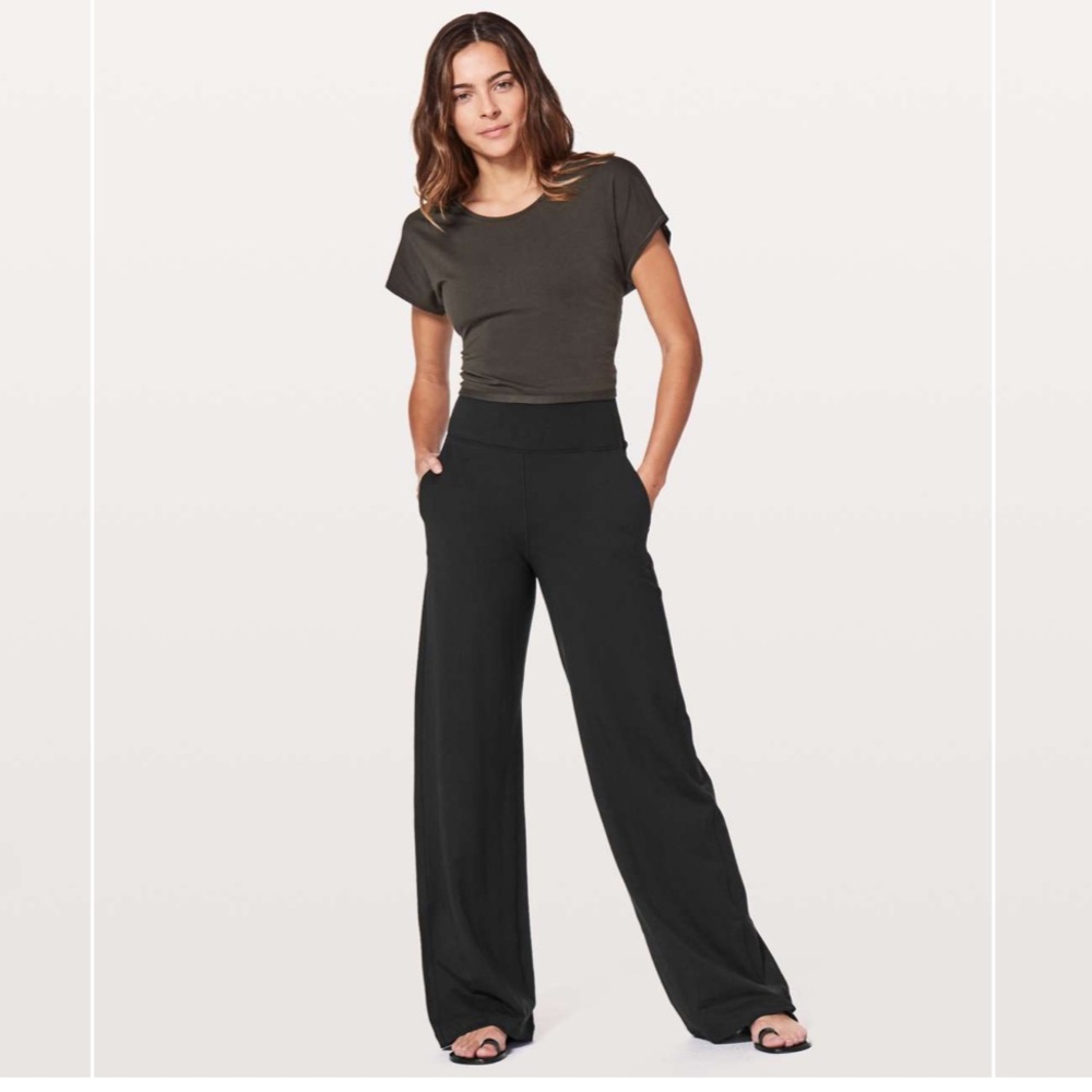 Lululemon Wind Down Pant *32” French Terry in color: black, size 4